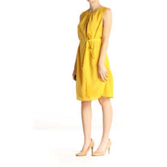 Ann Taylor Yellow and White Print Belted Dress Size 10 - Picture 2 of 6